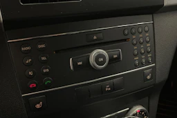 Harmaa Mercedes-Benz GLK 2011 kuva 23.