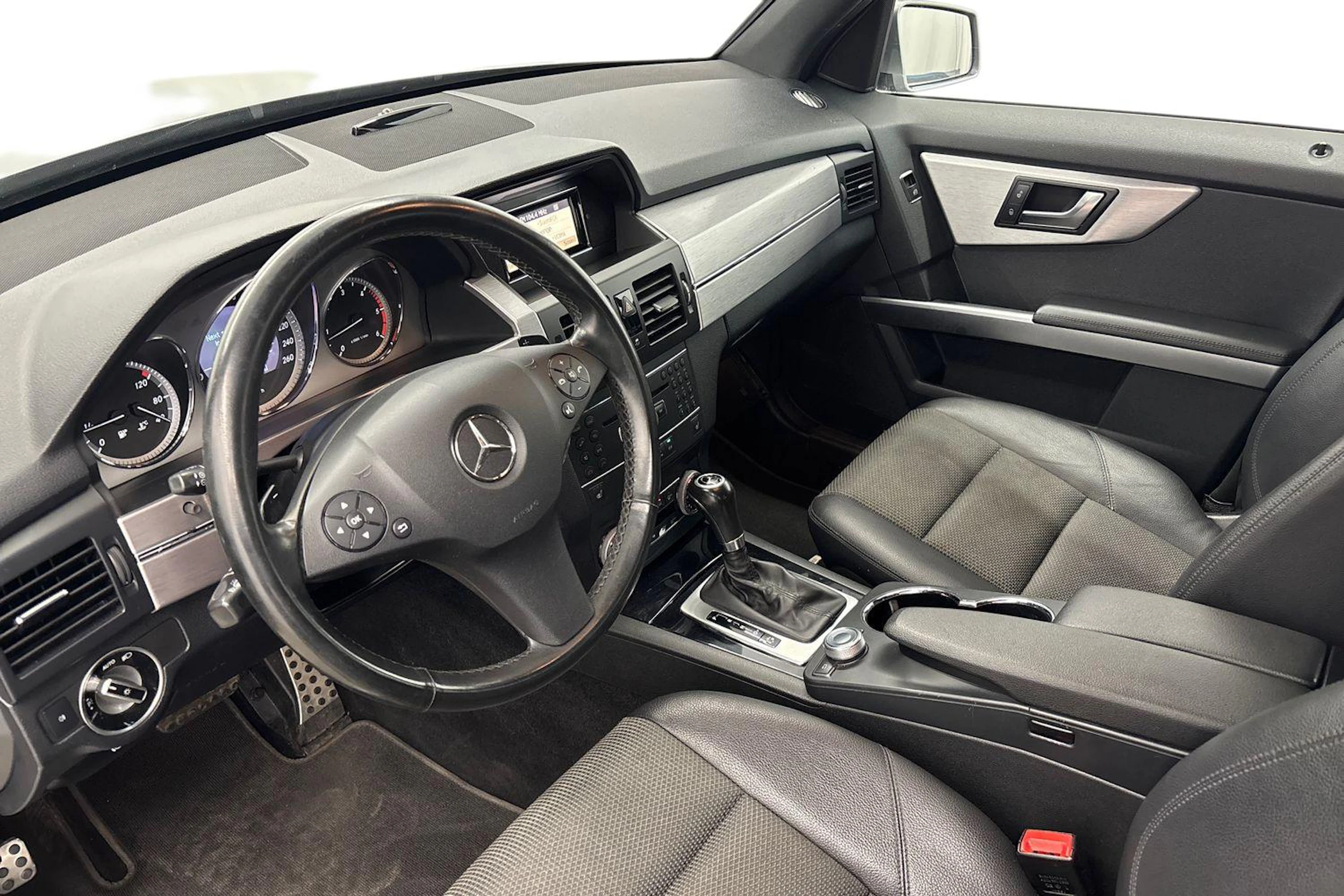 met. hopea Mercedes-Benz GLK 2012 kuva 6.