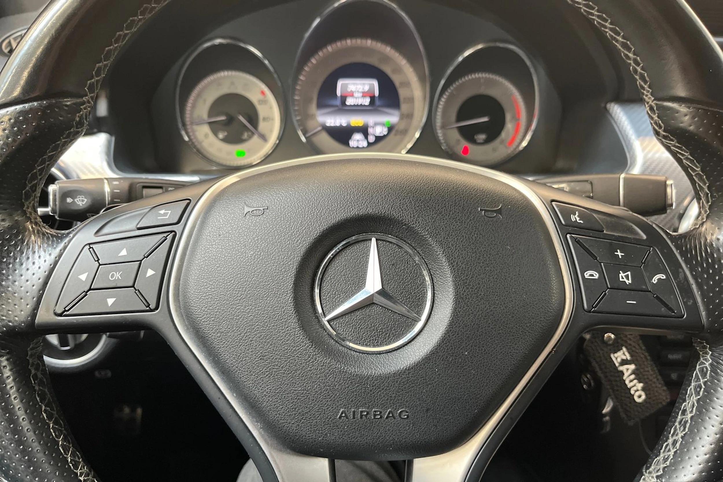 musta Mercedes-Benz GLK 2013 kuva 18.