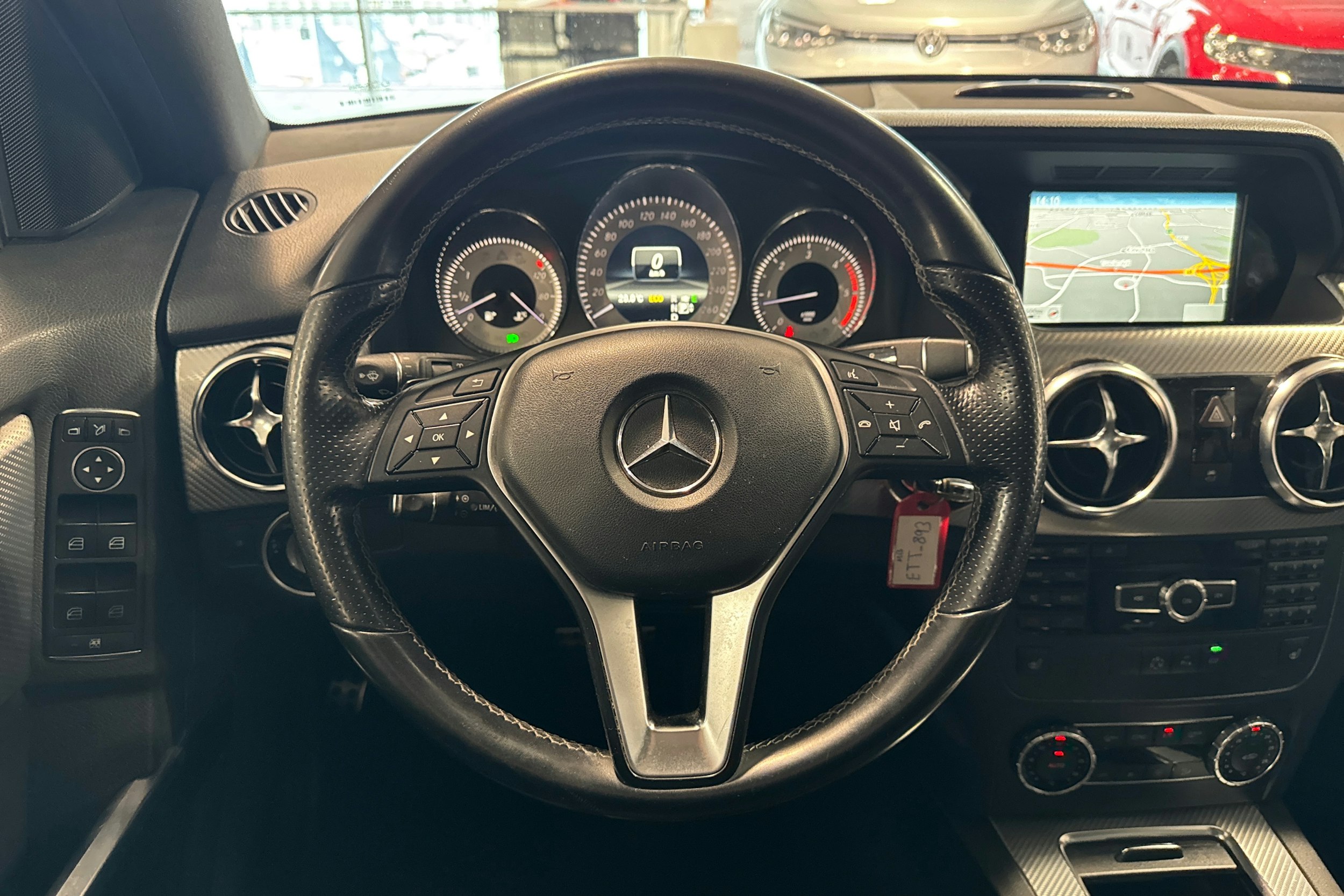 harmaa Mercedes-Benz GLK 2013 kuva 14.