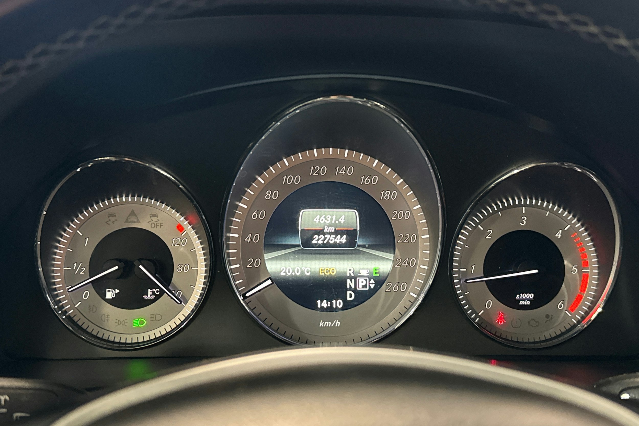 harmaa Mercedes-Benz GLK 2013 kuva 15.