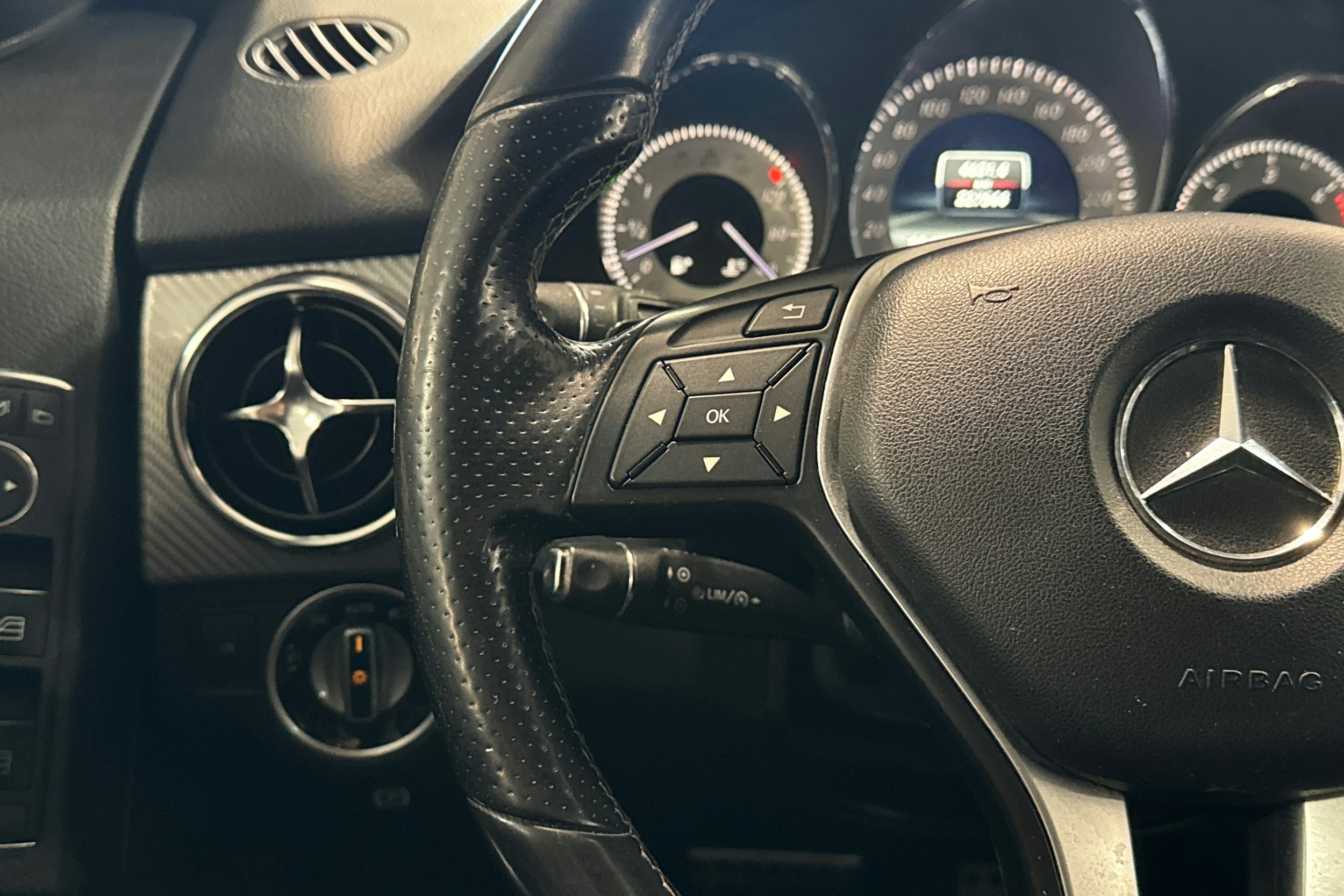 harmaa Mercedes-Benz GLK 2013 kuva 16.