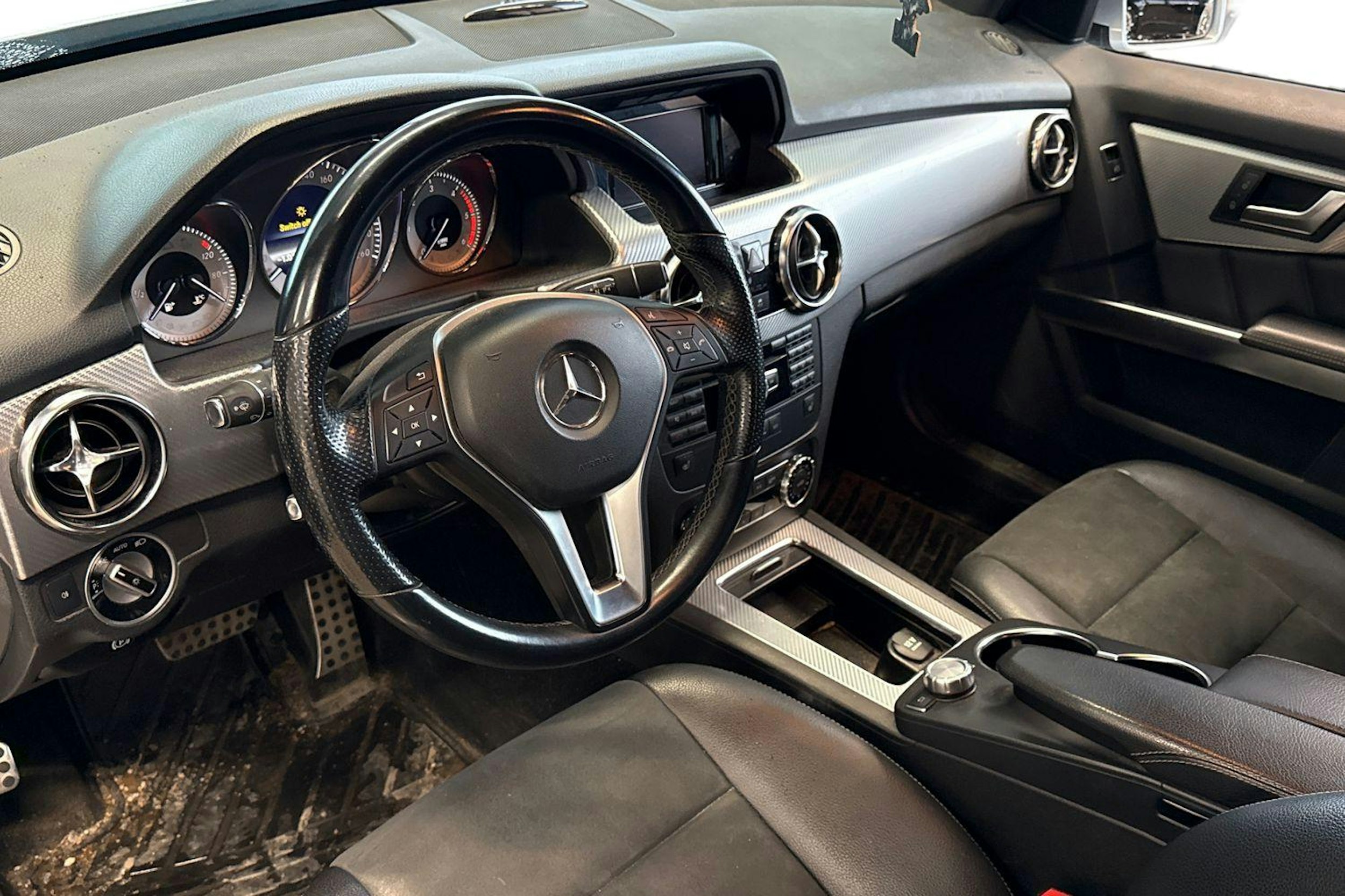 harmaa Mercedes-Benz GLK 2013 kuva 3.