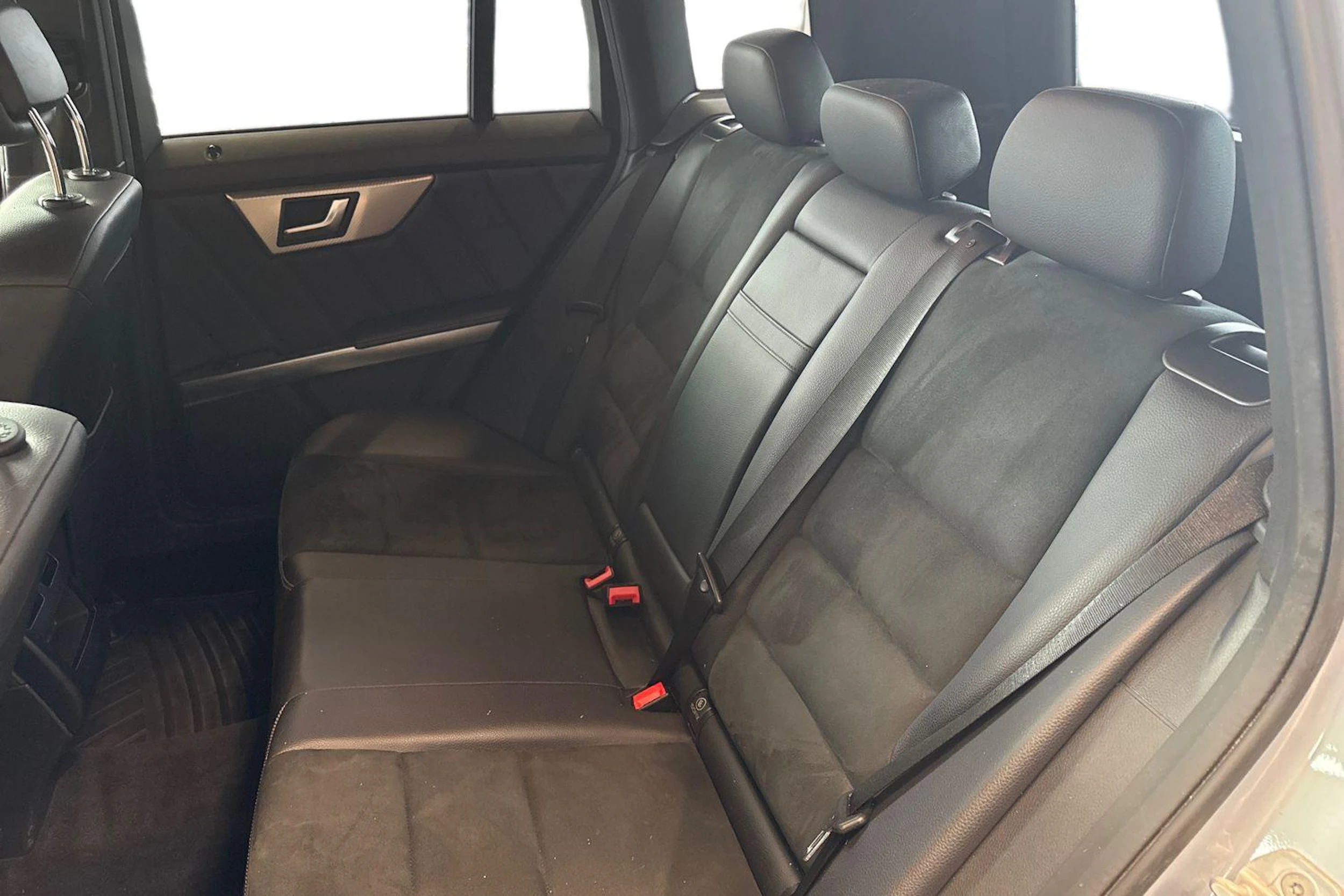 harmaa Mercedes-Benz GLK 2013 kuva 8.