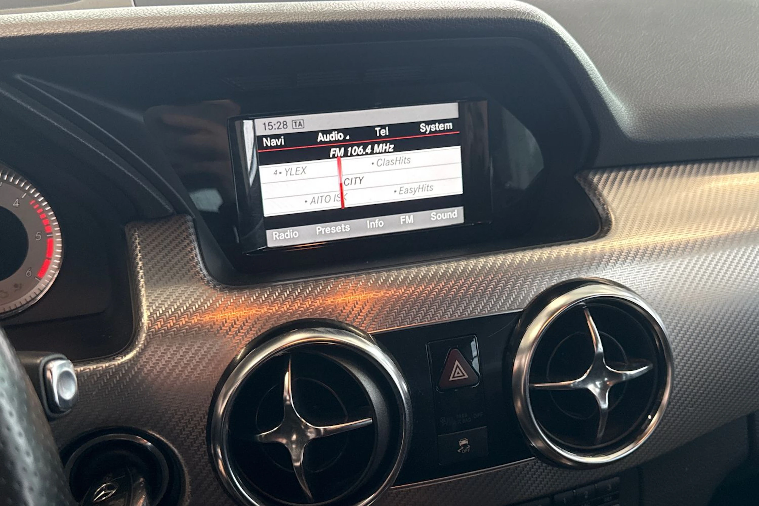 harmaa Mercedes-Benz GLK 2013 kuva 14.