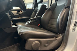 harmaa Mercedes-Benz GLK 2013 kuva 18.