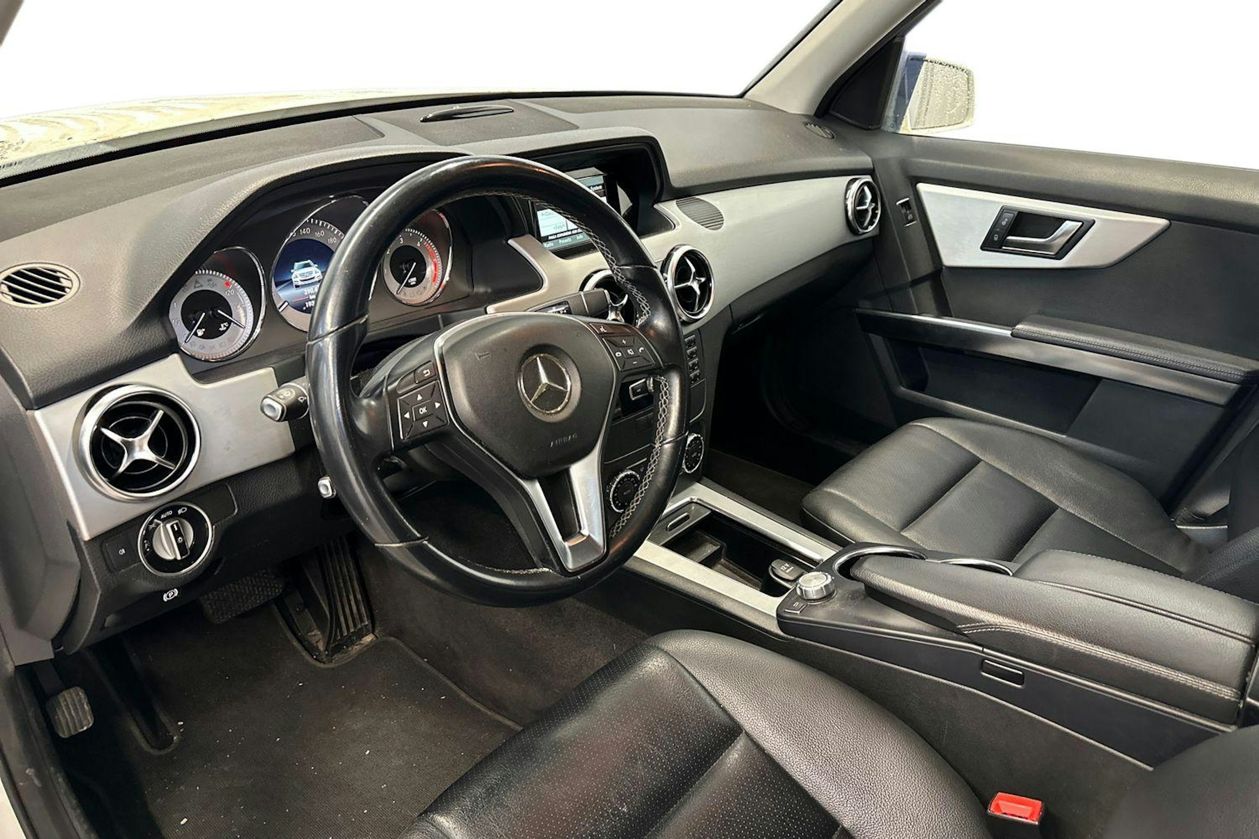 valkoinen Mercedes-Benz GLK 2014 kuva 3.