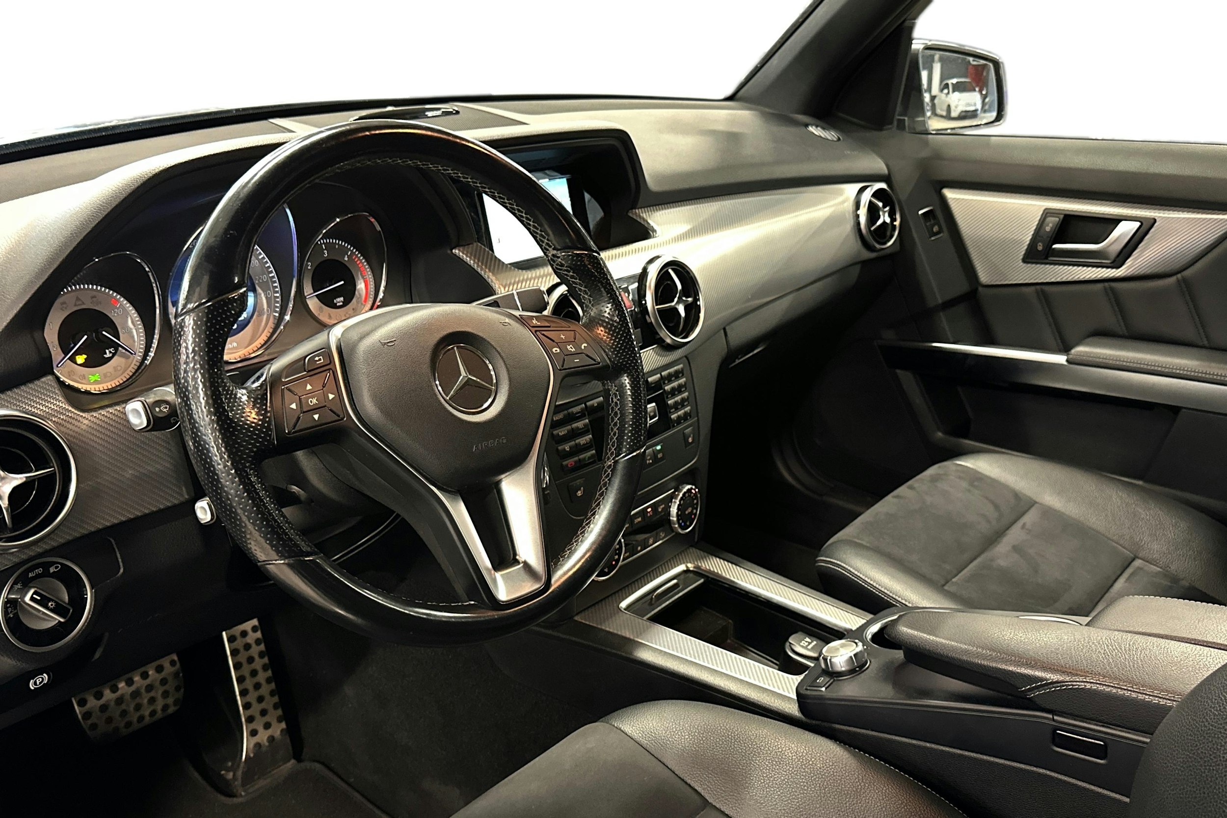 harmaa Mercedes-Benz GLK 2014 kuva 3.