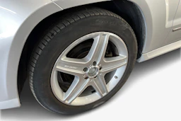 Harmaa Mercedes-Benz GLK 2014 kuva 9.