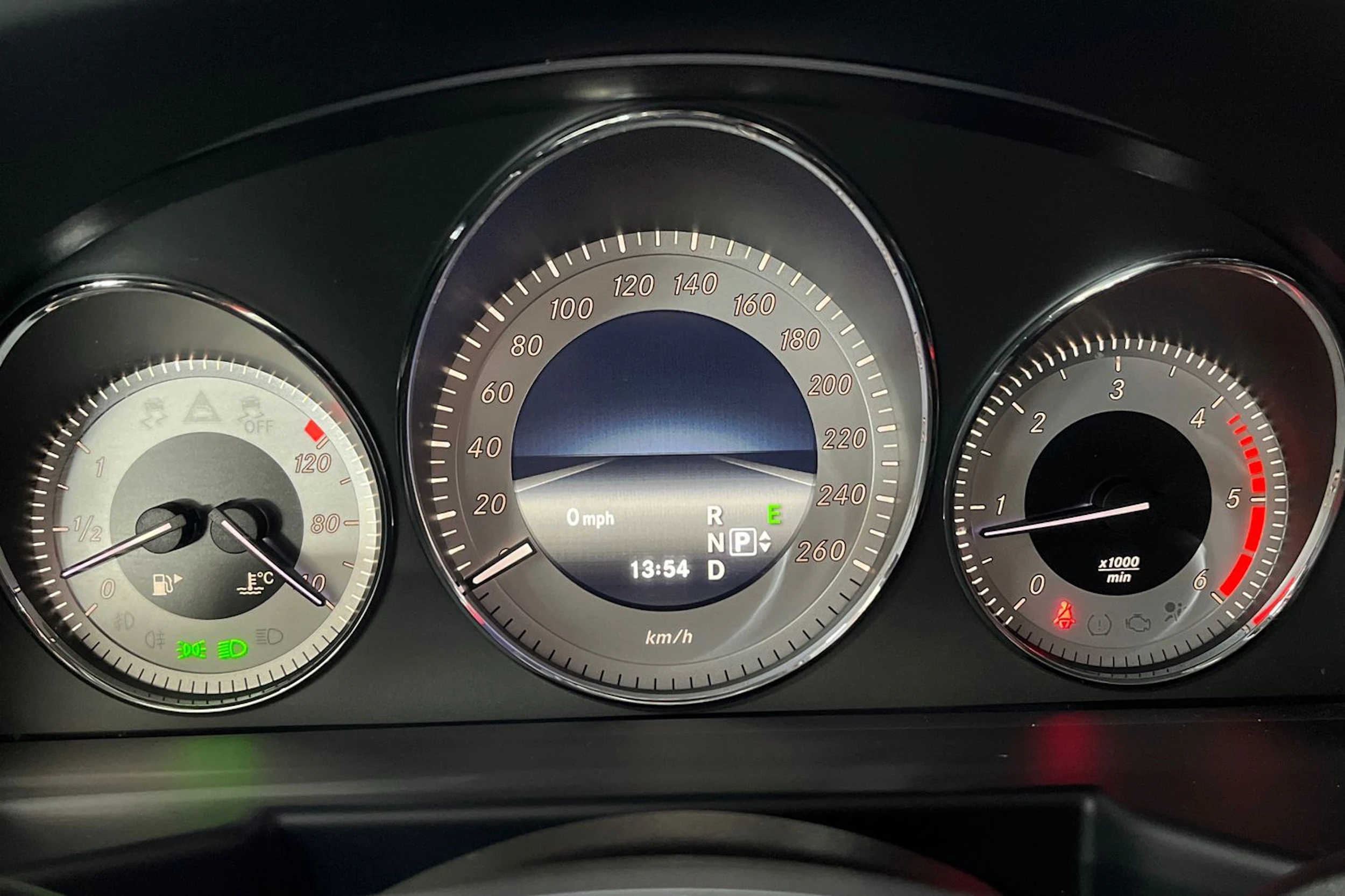 Harmaa Mercedes-Benz GLK 2014 kuva 14.