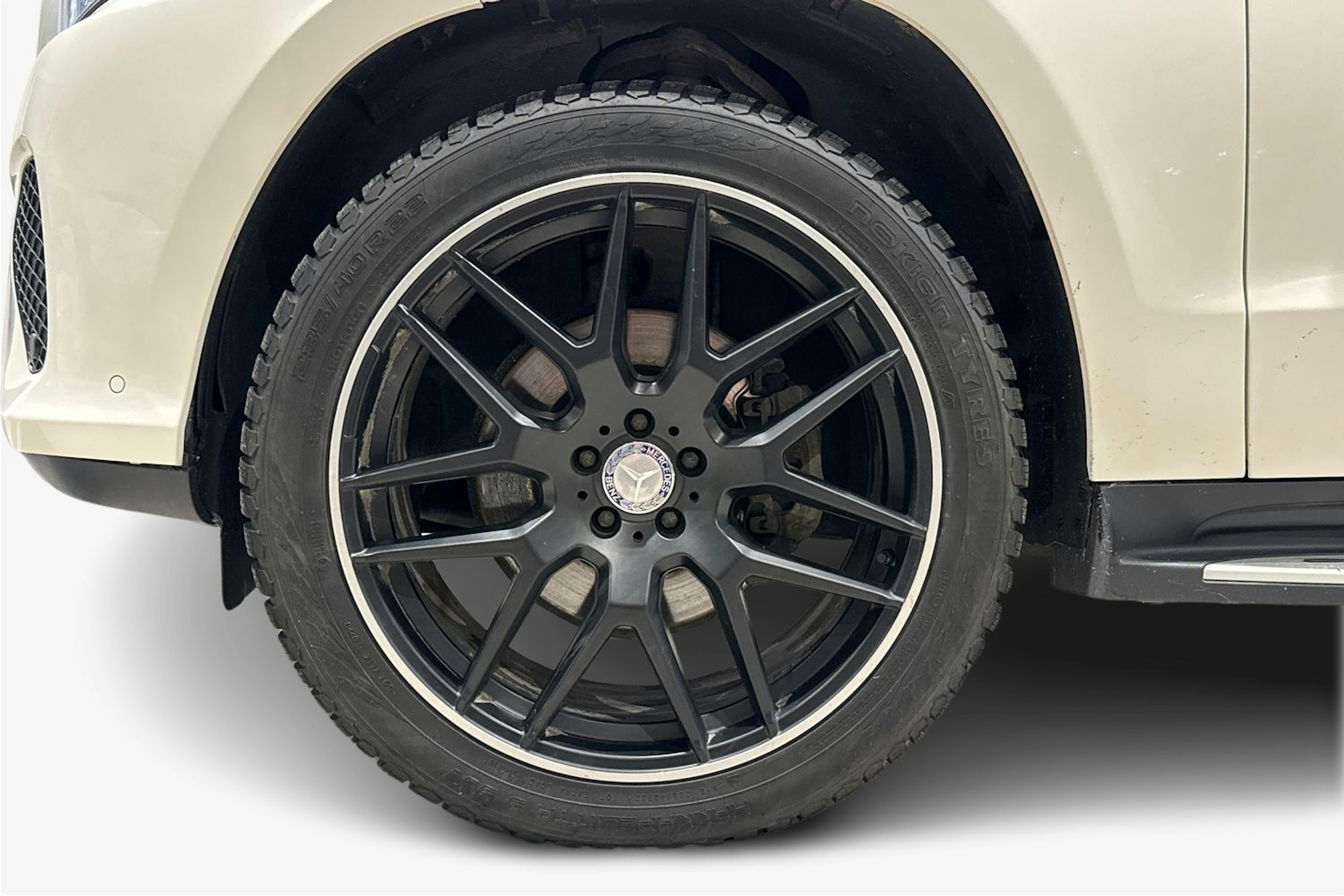 valkoinen Mercedes-Benz GLS 2016 kuva 11.