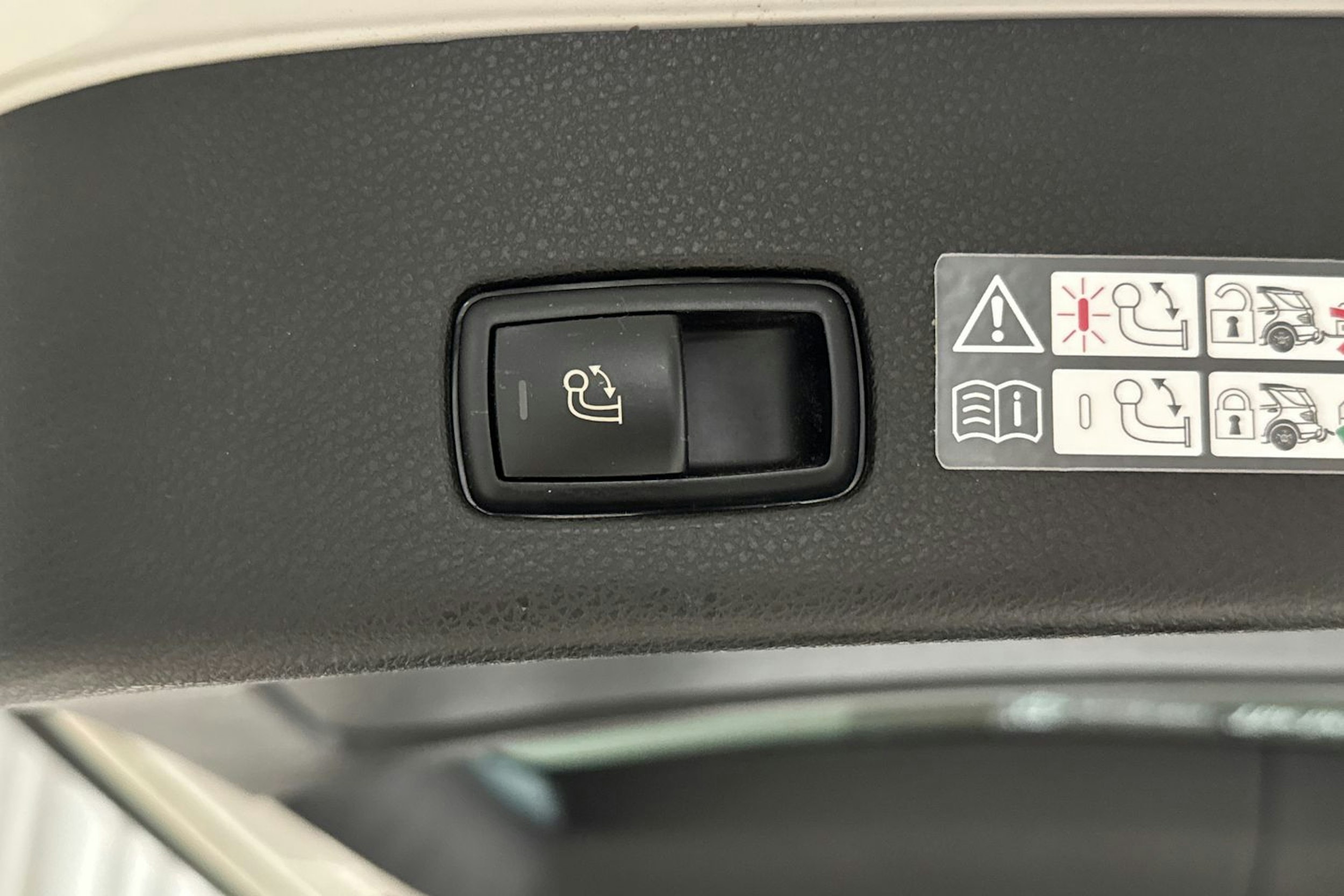 valkoinen Mercedes-Benz GLS 2016 kuva 17.