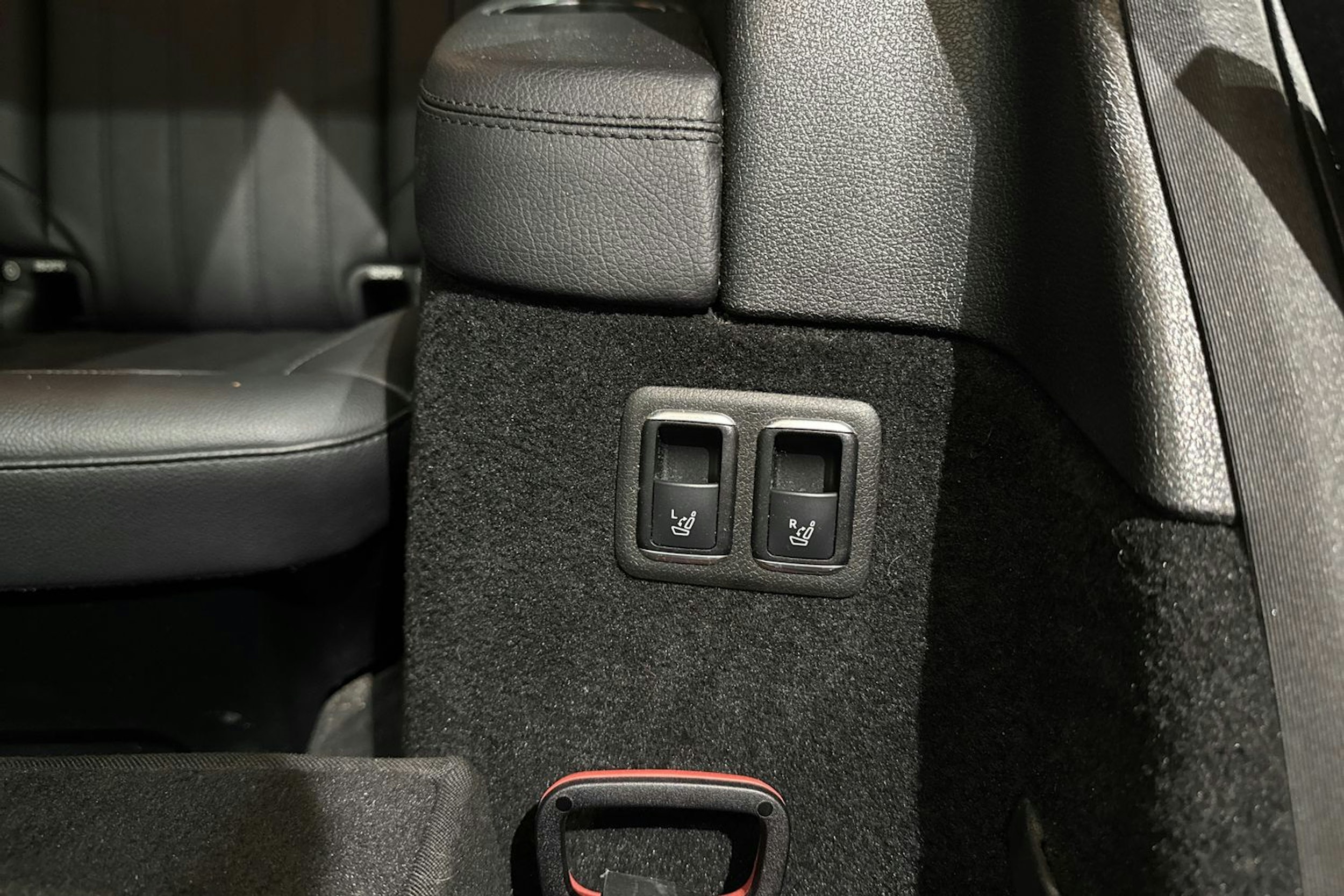 valkoinen Mercedes-Benz GLS 2016 kuva 20.