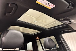 valkoinen Mercedes-Benz GLS 2016 kuva 22.