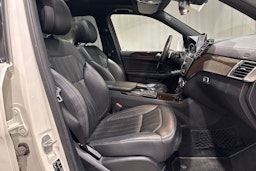 valkoinen Mercedes-Benz GLS 2016 kuva 23.