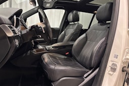 valkoinen Mercedes-Benz GLS 2016 kuva 24.