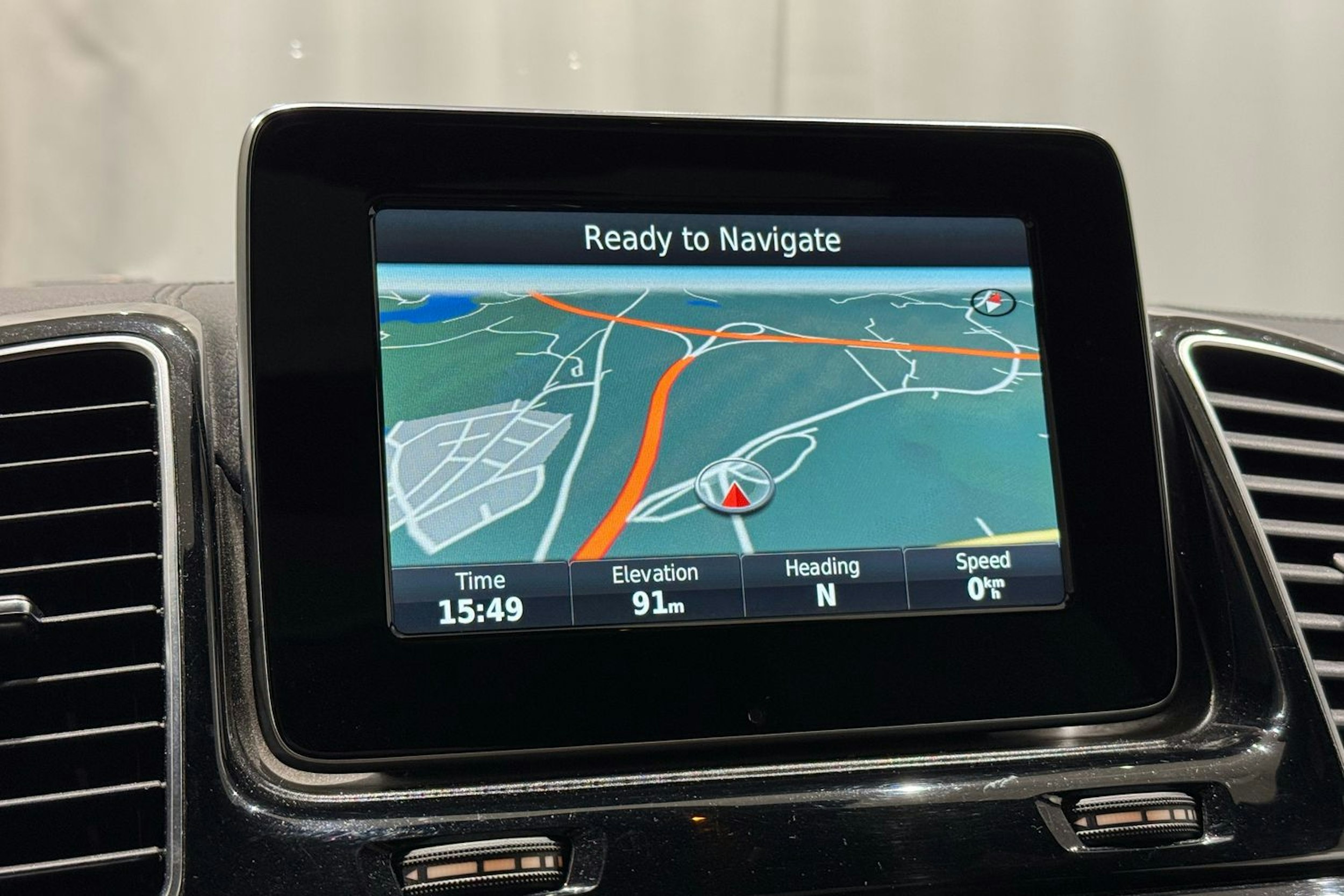 valkoinen Mercedes-Benz GLS 2016 kuva 30.