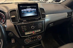 musta Mercedes-Benz GLS 2017 kuva 5.