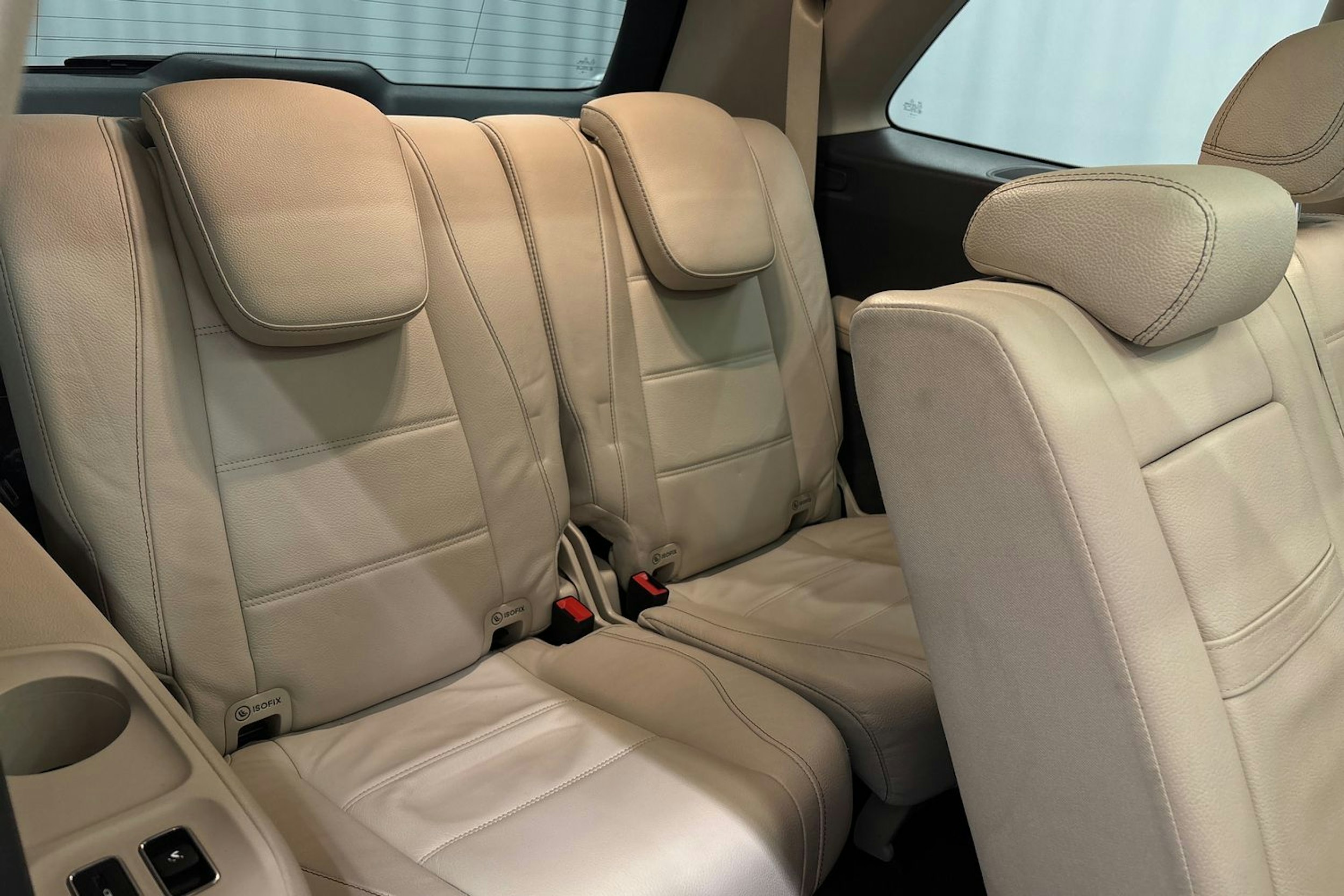 valkoinen Mercedes-Benz GLS 2021 kuva 16.
