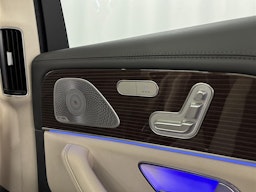 valkoinen Mercedes-Benz GLS 2021 kuva 34.