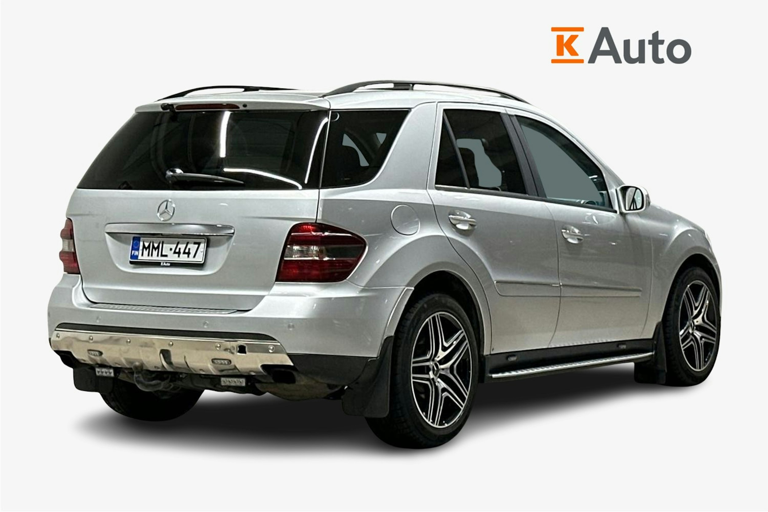 harmaa Mercedes-Benz ML 2005 kuva 2.