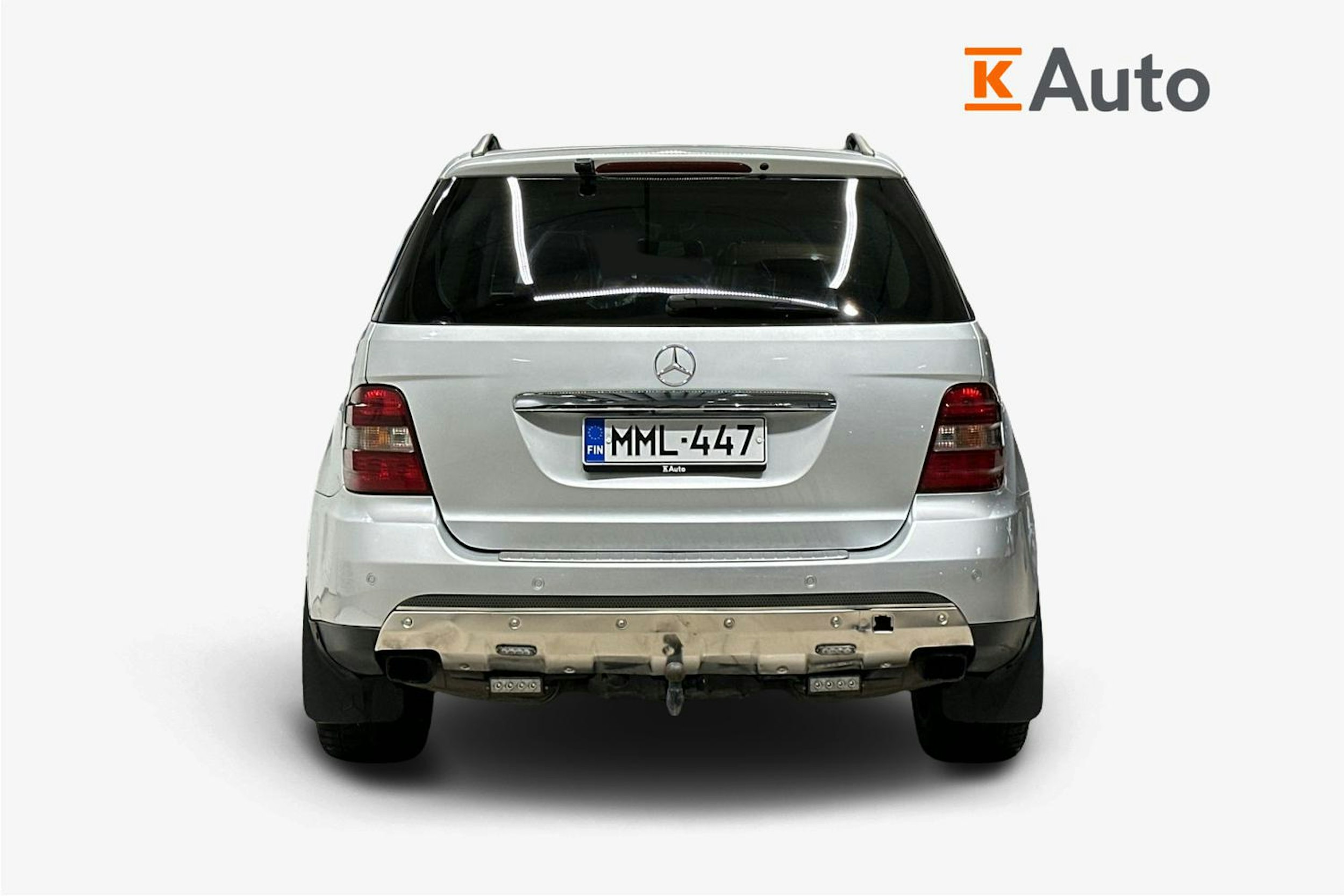 harmaa Mercedes-Benz ML 2005 kuva 3.