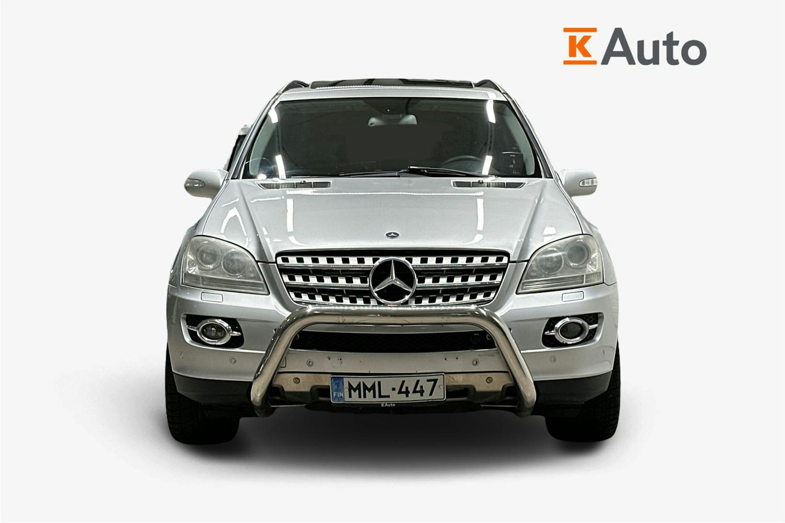 harmaa Mercedes-Benz ML 2005 kuva 5.