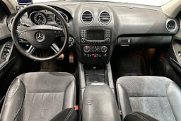 harmaa Mercedes-Benz ML 2005 kuva 9.