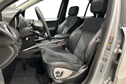 harmaa Mercedes-Benz ML 2005 kuva 10.