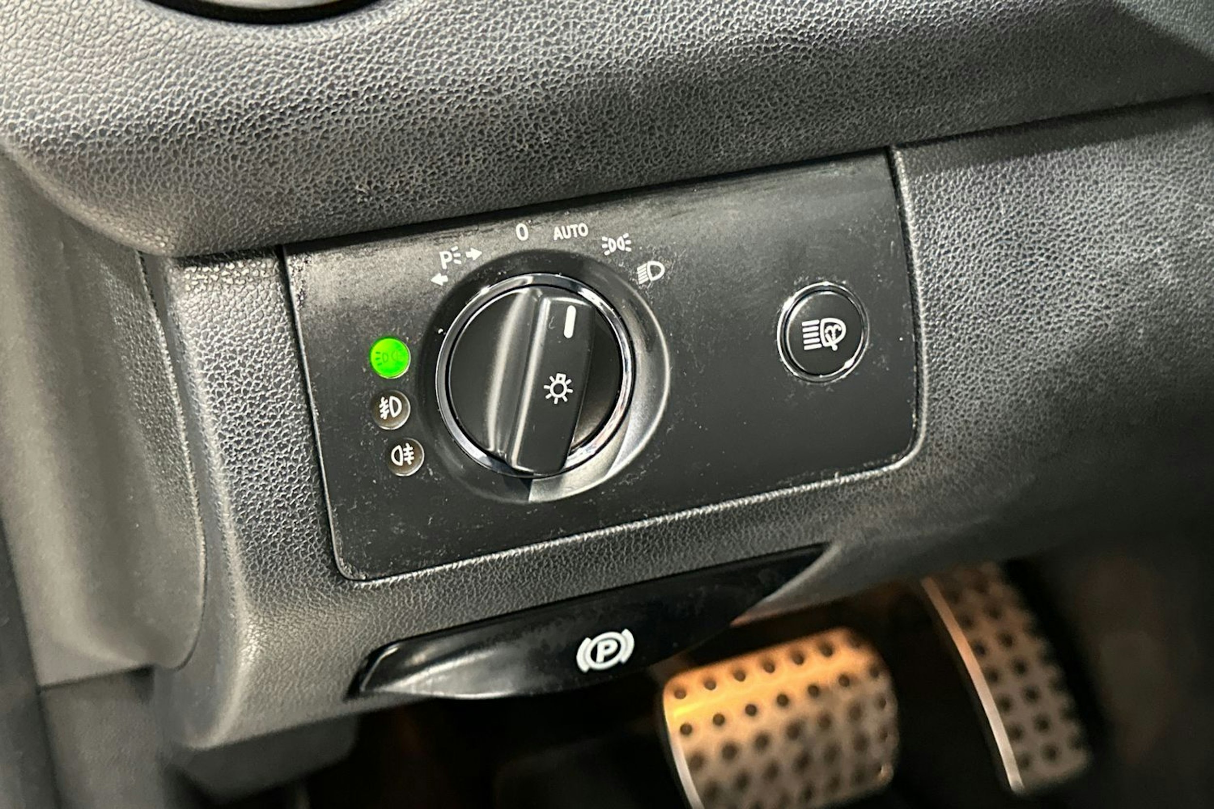 harmaa Mercedes-Benz ML 2005 kuva 16.