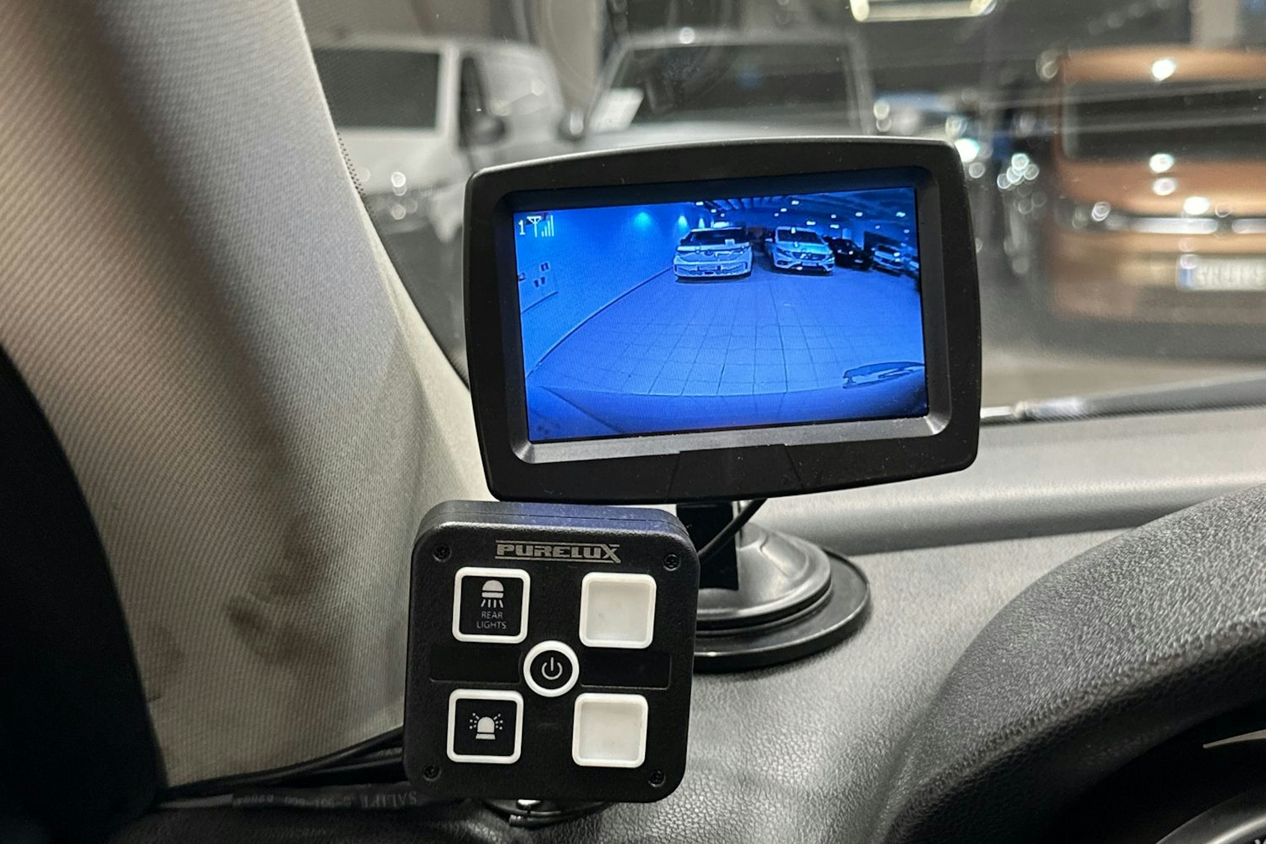 harmaa Mercedes-Benz ML 2005 kuva 19.