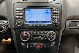 harmaa Mercedes-Benz ML 2005 kuva 21.