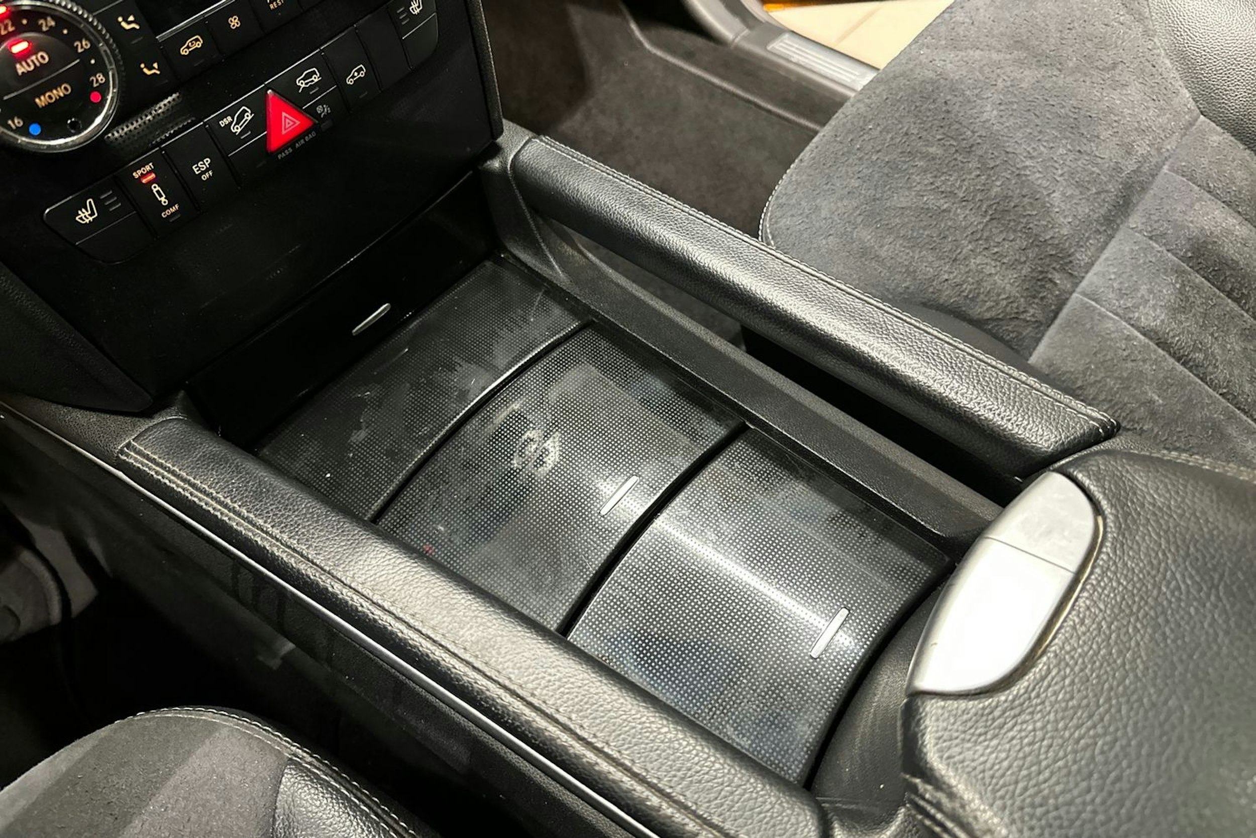 harmaa Mercedes-Benz ML 2005 kuva 22.