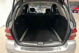 harmaa Mercedes-Benz ML 2005 kuva 27.