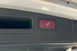 harmaa Mercedes-Benz ML 2005 kuva 28.