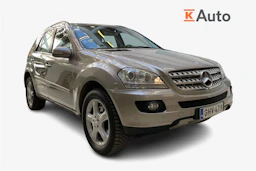 harmaa Mercedes-Benz ML 2006 kuva 1.