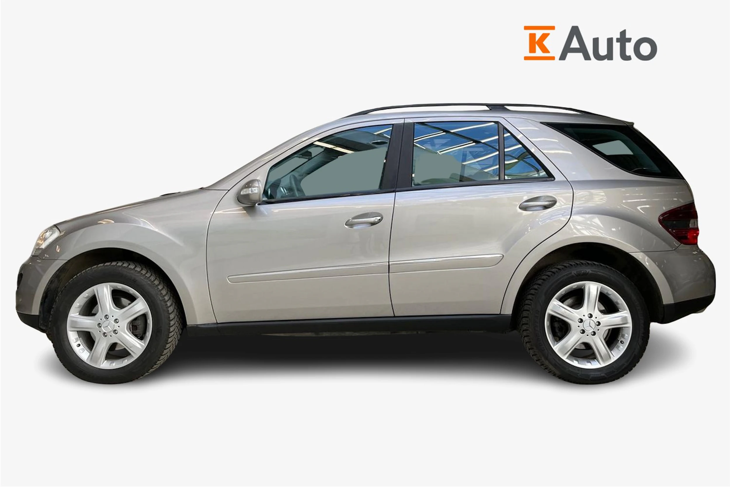 harmaa Mercedes-Benz ML 2006 kuva 5.