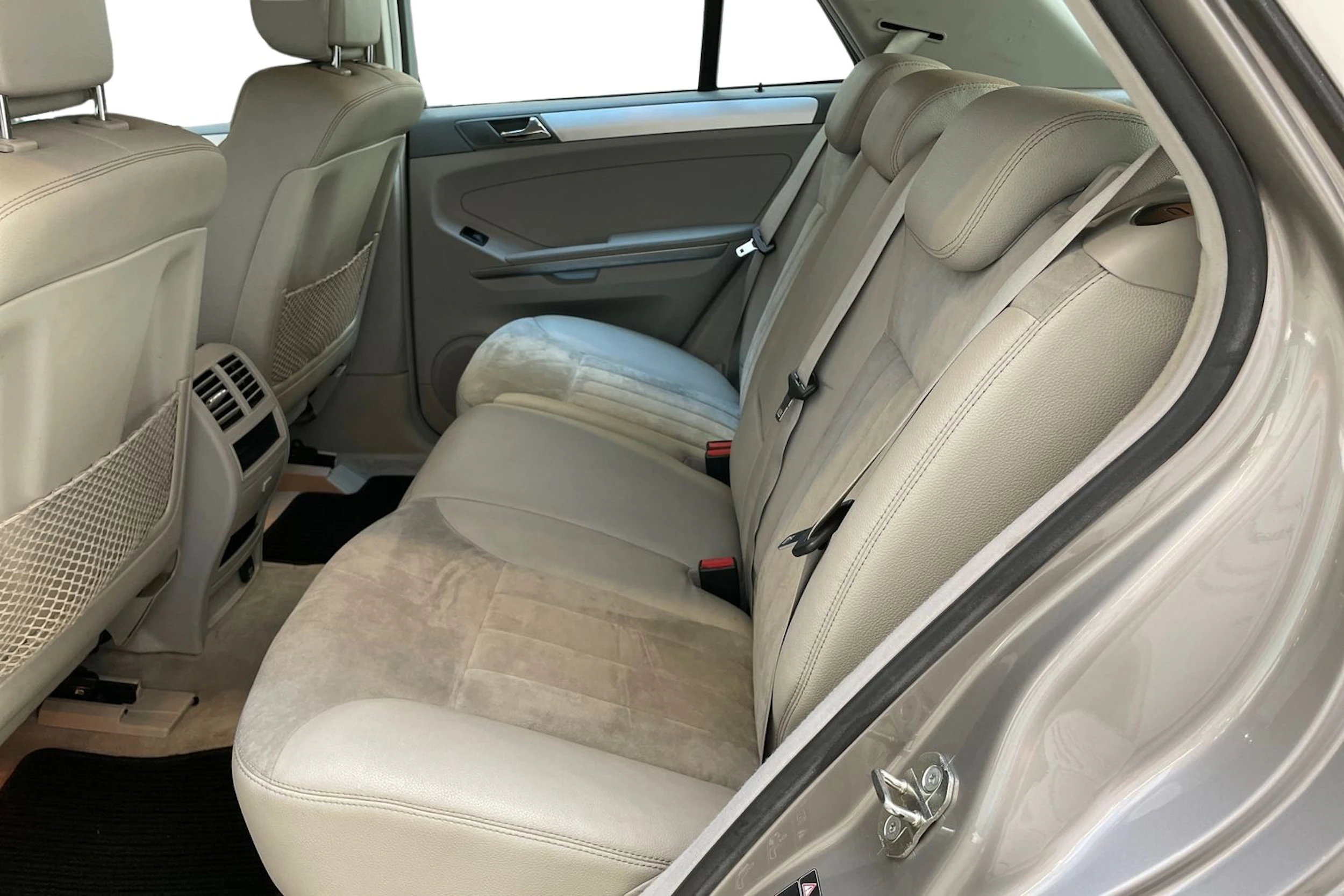 harmaa Mercedes-Benz ML 2006 kuva 8.