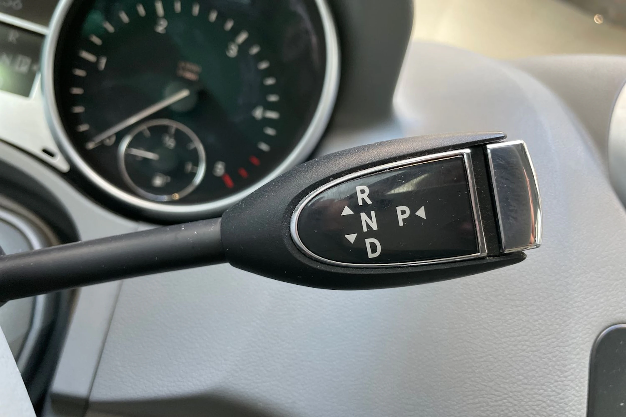 harmaa Mercedes-Benz ML 2006 kuva 12.