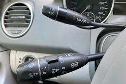 harmaa Mercedes-Benz ML 2006 kuva 13.