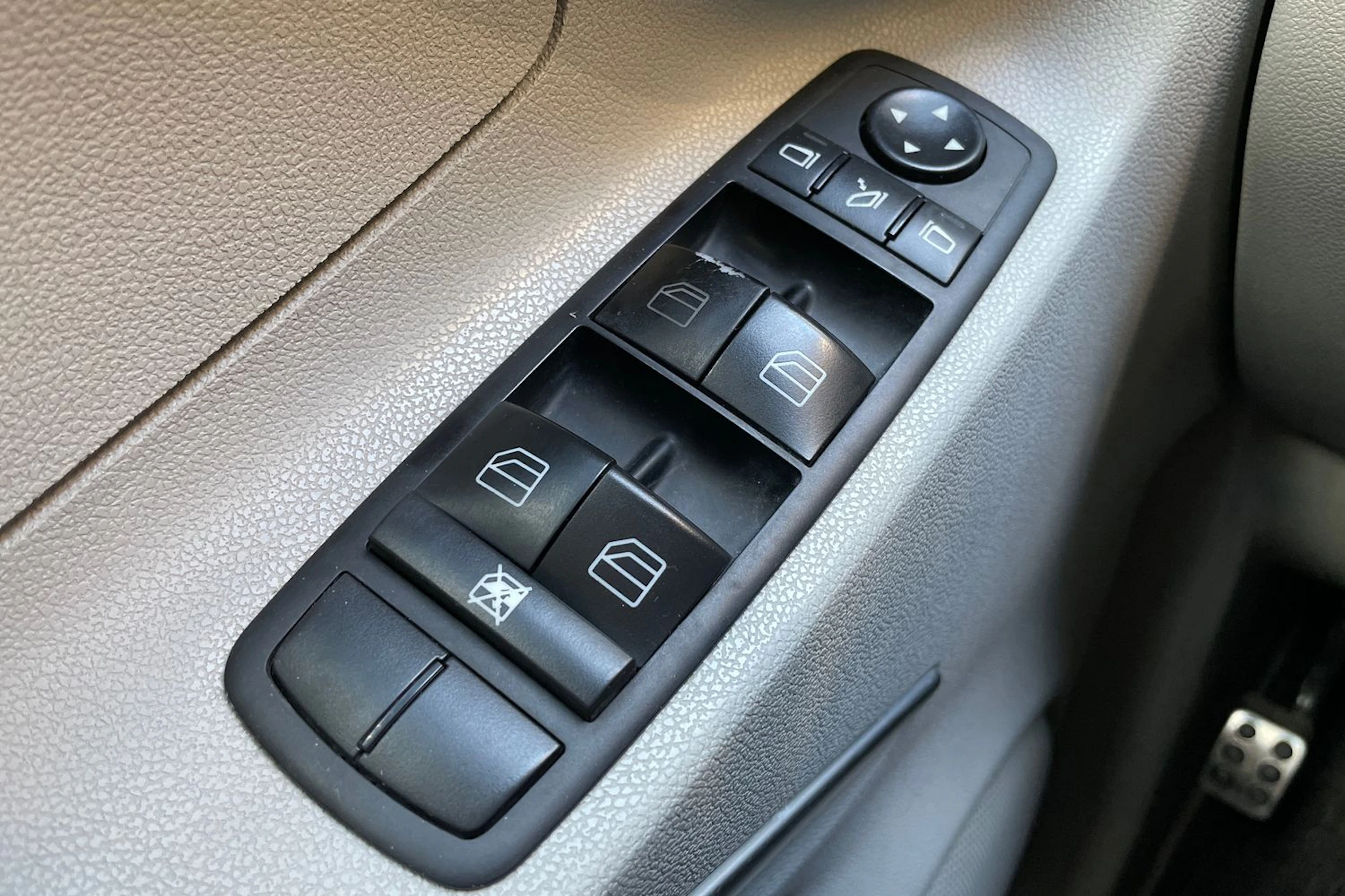 harmaa Mercedes-Benz ML 2006 kuva 17.