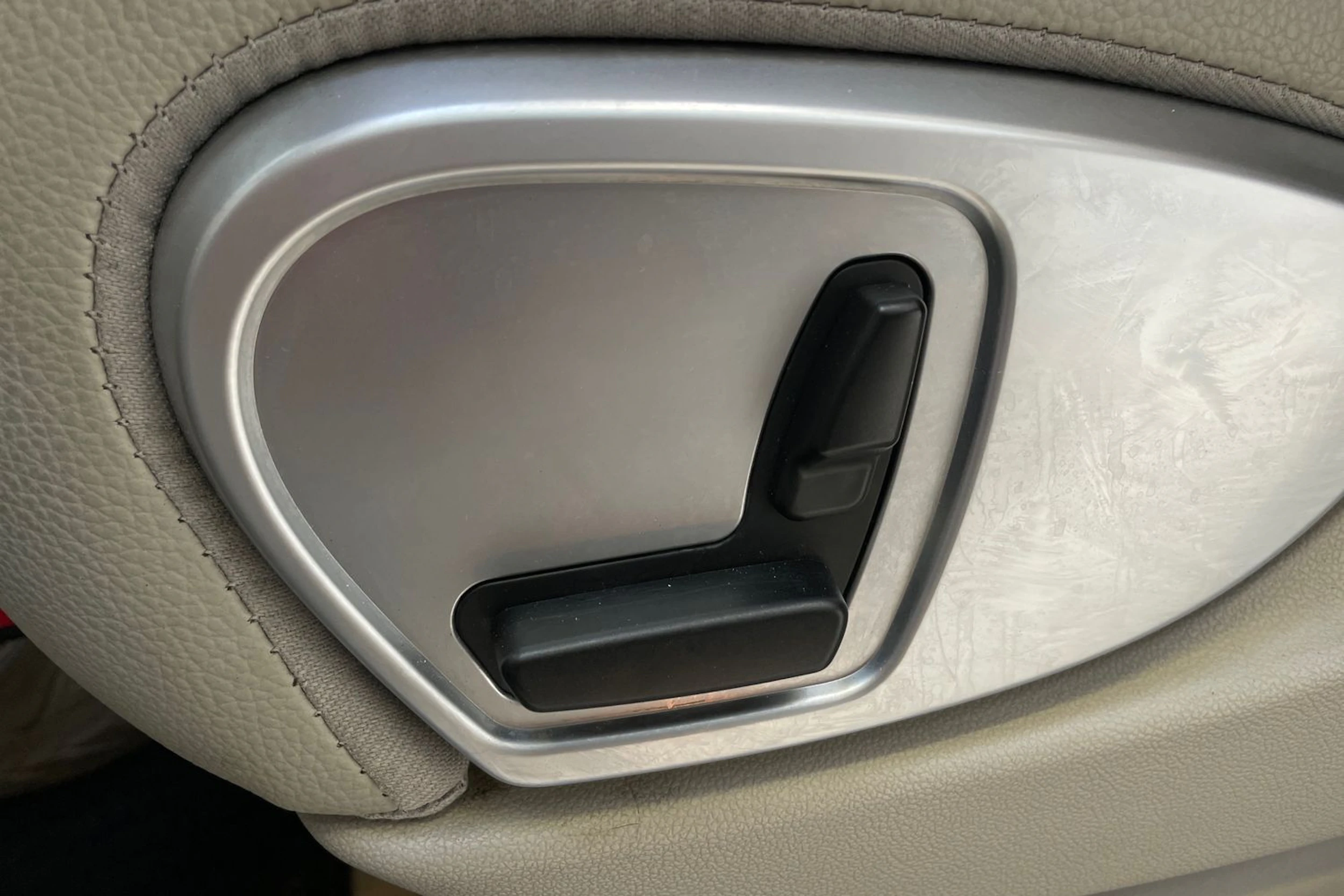 harmaa Mercedes-Benz ML 2006 kuva 19.