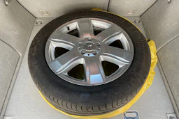 harmaa Mercedes-Benz ML 2006 kuva 25.