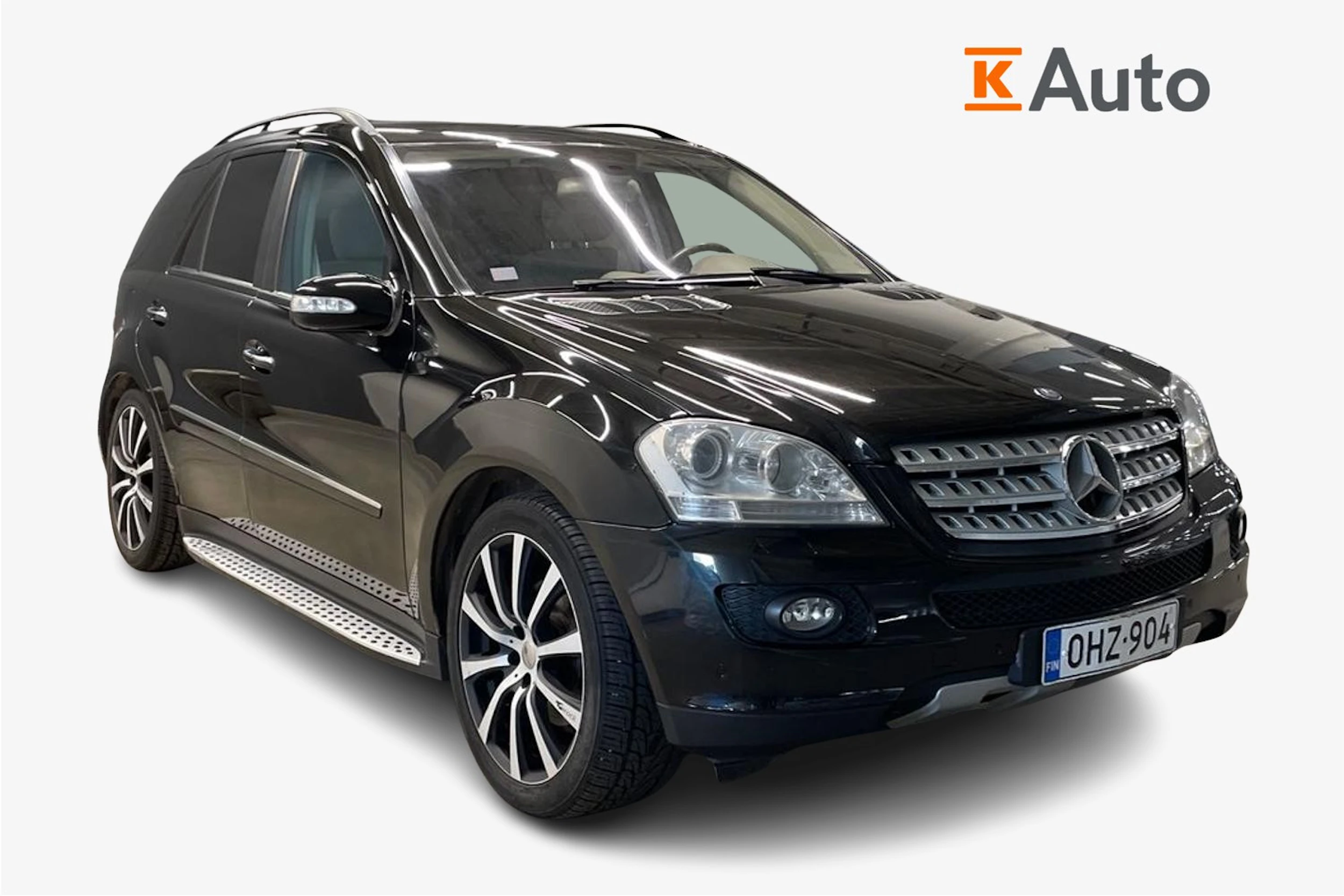Musta Mercedes-Benz ML 2006 kuva 1.