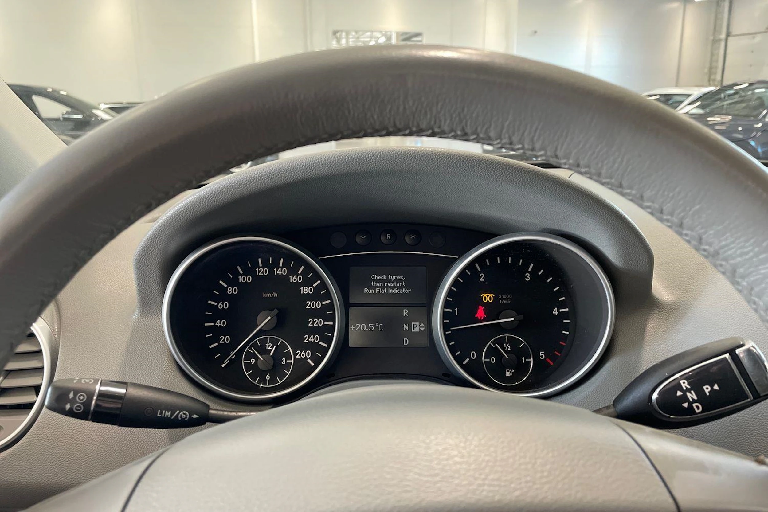 valkoinen Mercedes-Benz ML 2007 kuva 13.