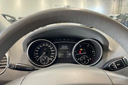 valkoinen Mercedes-Benz ML 2007 kuva 13.