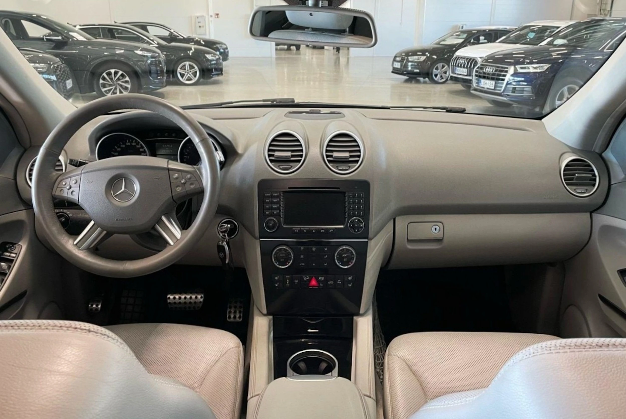 valkoinen Mercedes-Benz ML 2007 kuva 16.