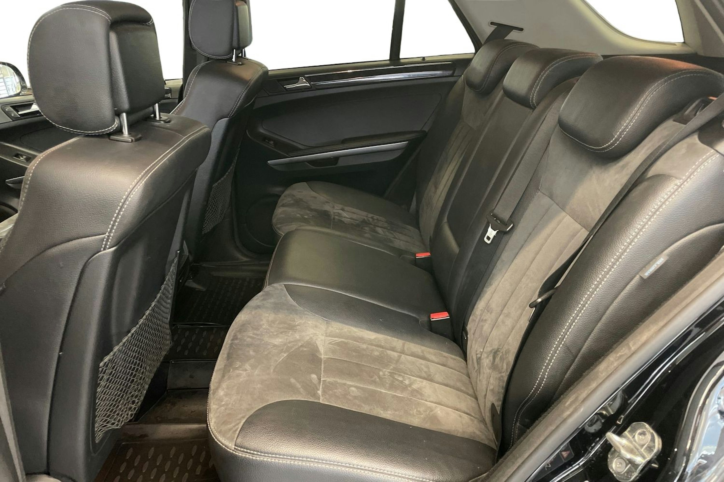 musta Mercedes-Benz ML 2007 kuva 10.