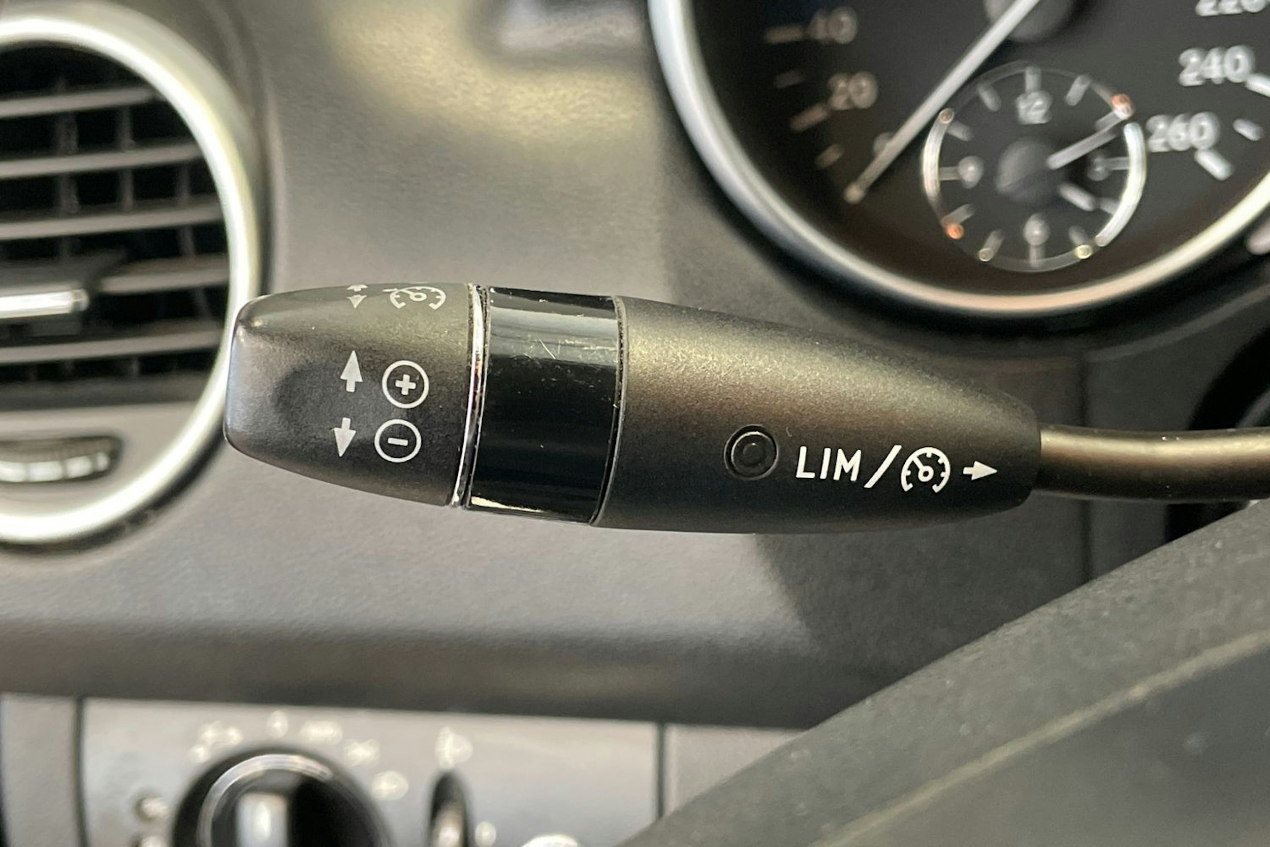 musta Mercedes-Benz ML 2007 kuva 14.