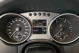 musta Mercedes-Benz ML 2007 kuva 18.